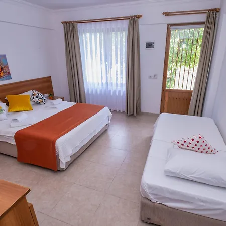 Balalayka Butik Hotel 3*